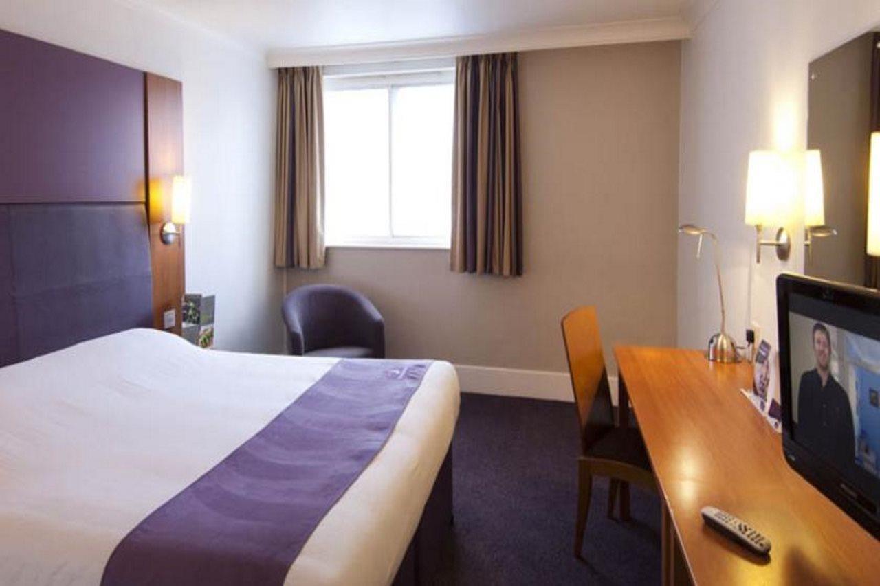Premier Inn Aberdeen - Anderson Drive Exterior photo